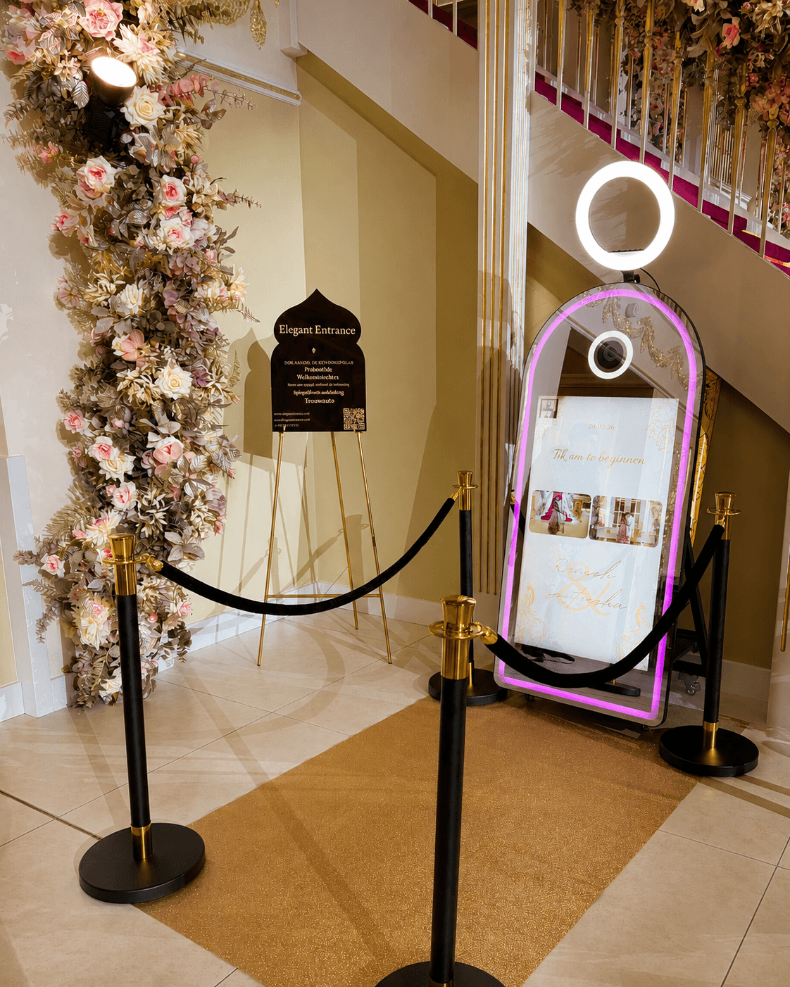 Mirror Photobooth van ElegantEntrance op een feestelijke locatie